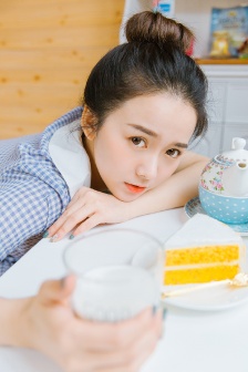 女人下边特别容易湿